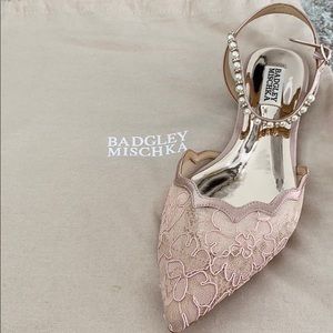 Lennon Pointed Flats